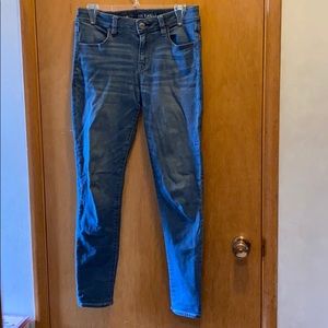 American eagle mid rise blue jeans